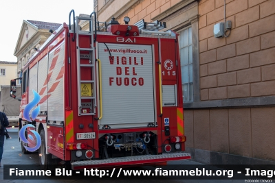 Mercedes-Benz Arocs 1832
Vigili del Fuoco
Comando Provinciale di Lucca
Bimodale (strada-rotaia)
Allestimento BAI
VF 30526
Parole chiave: Mercedes-Benz Arocs_1832 VF30526