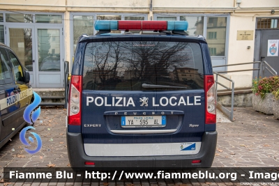 Peugeot Expert III serie
Polizia Locale Venezia
Codice Automezzo: 44
POLIZIA LOCALE YA 595 AL
Parole chiave: Peugeot Expert_IIIserie POLIZIALOCALEYA595AL