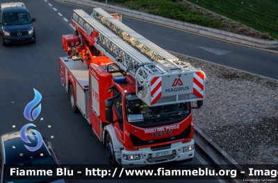 Iveco EuroCargo 180E32 IV Serie
Vigili del Fuoco
Comando Provinciale di Milano
AutoScala M39L da 39 metri allestimento Magirus
VF 27921
Parole chiave: Iveco EuroCargo_180E32_IVserie VF27921