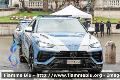 Lamborghini Urus Performante
Polizia di Stato
Polizia Stradale
POLIZIA M9450
Parole chiave: Lamborghini Urus_Performante POLIZIAM9450