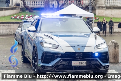 Lamborghini Urus Performante
Polizia di Stato
Polizia Stradale
POLIZIA M9450
Parole chiave: Lamborghini Urus_Performante POLIZIAM9450