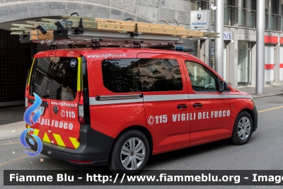 Volkswagen Caddy 4Motion III serie restyle
Vigili del Fuoco
Comando Provinciale di Genova
Distaccamento Permanente di Chiavari
VF 31786
Parole chiave: Volkswagen Caddy_4Motion_IIIserie_restyle VF31786