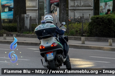 Piaggio MP3 Hybrid
Polizia Locale Milano
POLIZIA LOCALE YA00899
Parole chiave: Piaggio MP3_Hybrid POLIZIALOCALEYA00899