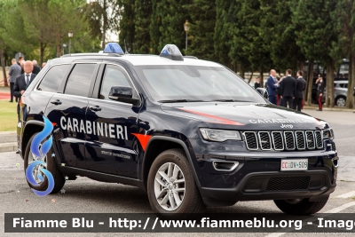 Jeep Grand Cherokee
Carabinieri
Aliquote di Primo Intervento
Allestimento Repetti
Decorazione Grafica Artlantis
CC DV 509
Parole chiave: Jeep Grand_Cherokee CCDV509