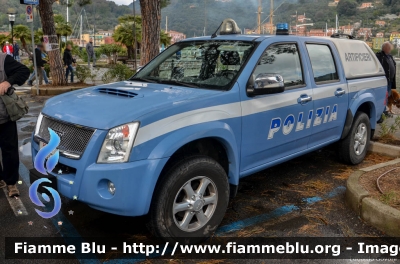 Isuzu D-Max I serie restyle
Polizia di Stato
Artificieri
Allestito Maritan
Decorazione Grafica Artlantis
POLIZIA H2972
Parole chiave: Isuzu D-Max_Iserie_restyle POLIZIAH2972 Fai_Varignano_2017