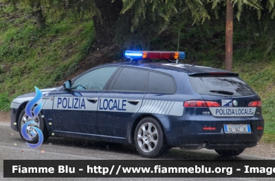 Alfa Romeo 159 Sportwagon
Polizia Locale Comune di Valeggio sul Mincio (VR)
Allestita Polar Special Car
POLIZIA LOCALE YA 847 AC
Parole chiave: Alfa-Romeo 159_Sportwagon POLIZIALOCALEYA847AC