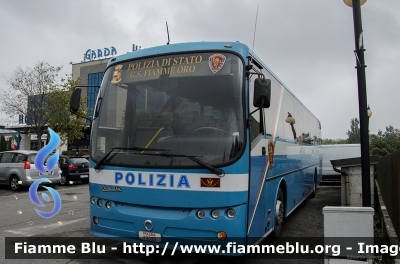 Irisbus DallaVia Tiziano
Polizia di Stato
Gruppo Sportivo Fiamme Oro
I Reparto Mobile di Roma
POLIZIA F3099
Parole chiave: Irisbus DallaVia Tiziano POLIZIAF3099