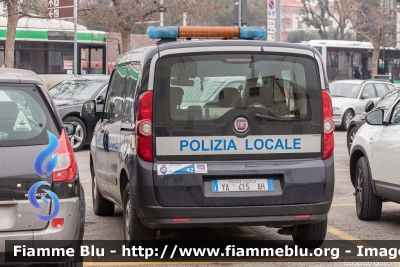 Fiat Doblò III serie
Polizia Locale Venezia
Codice Automezzo: 42
Allestito Ciabilli
POLIZIA LOCALE YA 415 AH
Parole chiave: Fiat Doblò_IIIserie POLIZIALOCALEYA415AH