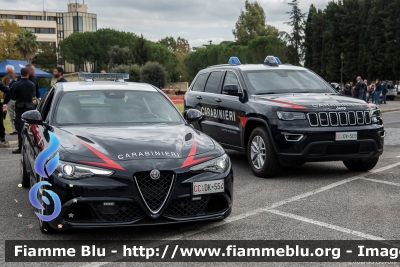 Alfa-Romeo Nuova Giulia Quadrifoglio
Carabinieri
Nucleo Operativo e RadioMobile di Roma
CC DK 554
Parole chiave: Alfa-Romeo Nuova_Giulia_Quadrifoglio CCDK554