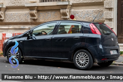 Fiat Grande Punto
Carabinieri
Comando Carabinieri Unità per la tutela Forestale, Ambientale e Agroalimentare
CC DN 193
Parole chiave: Fiat Grande_Punto CCDN193