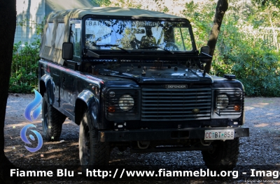 Land Rover Defender 110
Carabinieri
I° Reggimento Carabinieri "Tuscania"
CC BT 858
Parole chiave: Land-Rover Defender_110 CCBT858 Festa_Folgore_2014