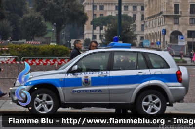 Toyota Rav4 II serie
Polizia Municipale Potenza
Parole chiave: Toyota Rav4_IIserie