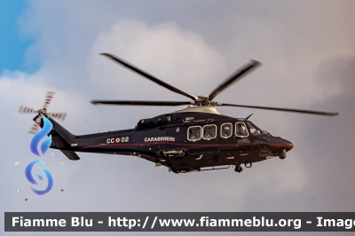 Leonardo AW139
Carabinieri
Raggruppamento Aeromobili
Fiamma 02
Parole chiave: Leonardo AW139