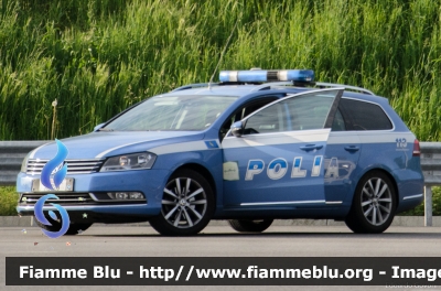 Volkswagen Passat Variant VII serie
Polizia di Stato
Polizia Stradale
Autostrada BRE.BE.MI.
A35 Chiari - Melzo
Decorazione Grafica Artlantis
POLIZIA H9229
Parole chiave: Volkswagen Passat_Variant_VIIserie POLIZIAH9229