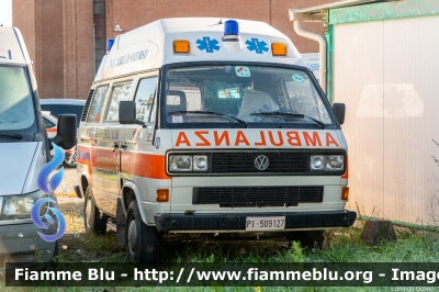 Volkswagen Tranporter T3 Syncro
Associazione Pubblica Assistenza Montecastelli Pisano (PI)
Alletita Medical Cemp
*Dismessa e regalata in Senegal*
Parole chiave: Volkswagen Tranporter_T3_Syncro Ambulanza