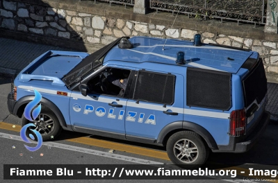 Land-Rover Discovery 3
Polizia di Stato
Reparto Mobile
POLIZIA H1005
Parole chiave: Land-Rover Discovery_3 POLIZIAH1005