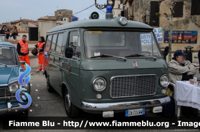 Fiat 238 I serie
Misericordia di Firenze
Allestita Mariani Fratelli
*Veicolo storico*
Parole chiave: Fiat 238_Iserie Ambulanza