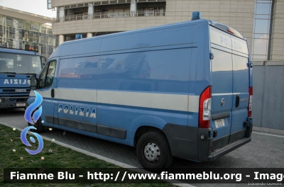 Fiat Ducato X250
Polizia di Stato
POLIZIA H2425
Parole chiave: Fiat Ducato_X250 POLIZIAH2425 Festa_Polizia_2017