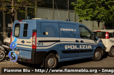 Fiat Scudo IV serie
Polizia di Stato
Unità Cinofile
POLIZIA M0495
Parole chiave: Fiat Scudo_IVserie POLIZIAM0495 Festa_Polizia_2017