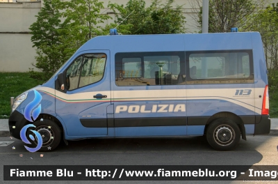 Renault Master V serie
Polizia di Stato
Allestito Focaccia
Decorazione grafica Artlantis
POLIZIA H9942
Parole chiave: Renault Master_Vserie POLIZIAH9942 Festa_Polizia_2017