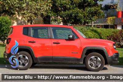 Jeep Renegade
Vigili del Fuoco
Comando Provinciale di Pisa
VF 27863
Parole chiave: Jeep Renegade VF27863 Giornate_della_Protezione_Civile_Pisa_2016