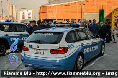 Bmw 318 Touring F31 restyle
Polizia di Stato
Polizia Stradale
Allestimento Marazzi
POLIZIA M1218
Parole chiave: Bmw 318_Touring_F31_restyle POLIZIAM1218 Festa_Polizia_2017