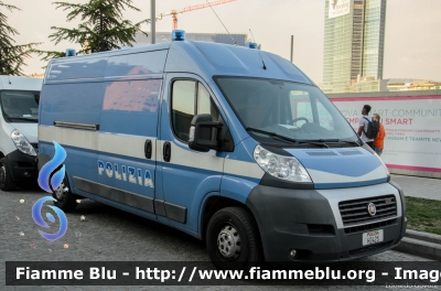 Fiat Ducato X250
Polizia di Stato
POLIZIA H2425
Parole chiave: Fiat Ducato_X250 POLIZIAH2425 Festa_Polizia_2017