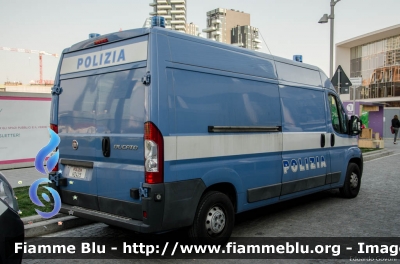 Fiat Ducato X250
Polizia di Stato
POLIZIA H2425
Parole chiave: Fiat Ducato_X250 POLIZIAH2425 Festa_Polizia_2017