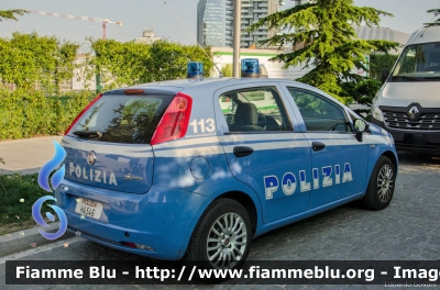 Fiat Grande Punto
Polizia di Stato
POLIZIA H4546
Parole chiave: Fiat Grande_Punto POLIZIAH4546 Festa_Polizia_2017