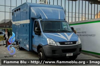 Iveco Daily IV serie restyle
Polizia di Stato
Reparto a Cavallo
Allestito AVS Potenza
POLIZIA H3207
Parole chiave: Iveco Daily_IVserie_restyle POLIZIAH3207 Festa_Polizia_2017