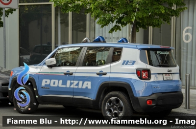 Jeep Renegade
Polizia di Stato
Reparto Prevenzione Crimine
Decorazione grafica Artlantis
POLIZIA M2239
Parole chiave: Jeep Renegade POLIZIAM2239 Festa_Polizia_2017