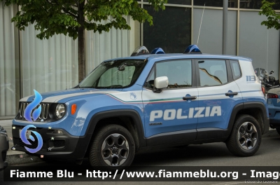 Jeep Renegade
Polizia di Stato
Reparto Prevenzione Crimine
Decorazione grafica Artlantis
POLIZIA M2239
Parole chiave: Jeep Renegade POLIZIAM2239 Festa_Polizia_2017