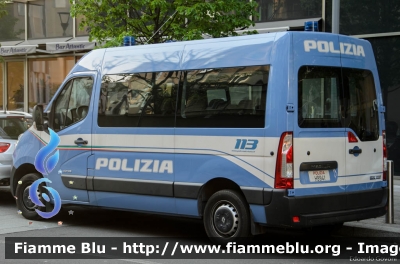 Renault Master V serie
Polizia di Stato
Allestito Focaccia
Decorazione grafica Artlantis
POLIZIA H9941
Parole chiave: Renault Master_Vserie POLIZIAH9941 Festa_Polizia_2017