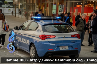 Alfa-Romeo Nuova Giulietta restyle
Polizia di Stato
Squadra Volante
Questura di Milano
Allestita NCT Nuova Carrozeria Torinese
POLIZIA M1396
Parole chiave: Alfa-Romeo Nuova_Giulietta_restyle POLIZIAM1396 Festa_Polizia_2017