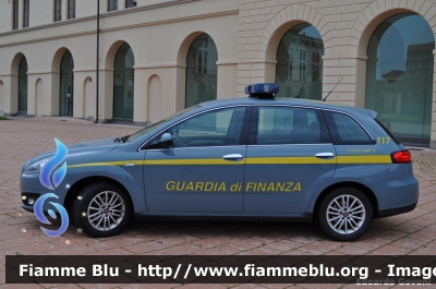 Fiat Nuova Croma II serie
Guardia di Finanza
GdiF 463 BE

Si ringrazia l'Ufficio Motorizzazione del Comando Generale della Guardia di Finanza per la disponibilità
Parole chiave: Fiat Nuova_Croma_IIserie GdiF463BE