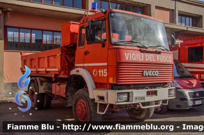 Iveco 190-26 4x4
Vigili del Fuoco
Comando Provinciale di Milano
VF 15936
Parole chiave: Iveco 190-26_4x4 VF15936