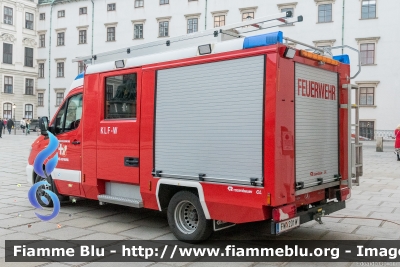 Mercedes-Benz Sprinter III serie restyle
Österreich - Austria
Betriebsfeuerwher Bhö-Hofburg - Wien
Vigili del fuoco aziendali del Palazzo Imperia dell'Hofburg a Vienna
KLF
Allestimento Rosenbauer
W40268E
Parole chiave: Mercedes-Benz Sprinter_IIIserie_restyle