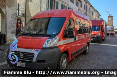 Fiat Ducato X250
Vigili del Fuoco
Comando Provinciale di Pisa
Nucleo NBCR
VF 26391
Parole chiave: Fiat Ducato_X250 VF26391 Befana_Vigili_del_Fuoco_2015