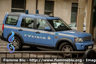 Land-Rover Discovery 4
Polizia di Stato
Polizia di Frontiera
POLIZIA H2404
Parole chiave: Land-Rover Discovery_4 POLIZIAH2404