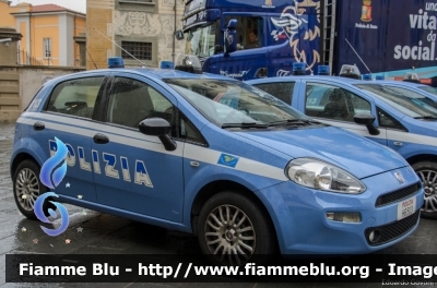 Fiat Punto VI serie
Polizia di Stato
Polizia delle Comunicazioni
POLIZIA H6503
Parole chiave: Fiat Punto_VIserie POLIZIAH6503 Una vita da social 2015