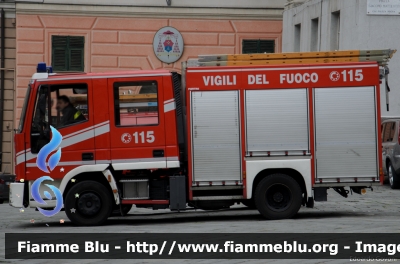 Iveco City2000 100E21 I serie 
Vigili del Fuoco
Comando Provinciale di Genova
AutoPompaSerbatoio allestimento Iveco-Magirus
VF 21974 
Parole chiave: Iveco City2000_100E21_Iserie VF21974