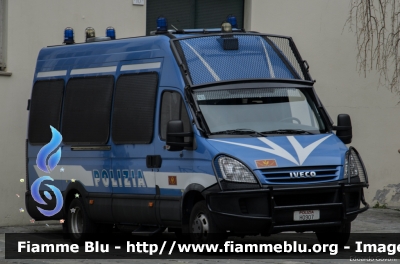 Iveco Daily IV serie
Polizia di Stato
IV Reparto Mobile
POLIZIA H0907
Parole chiave: Iveco Daily_IVserie POLIZIAH0907