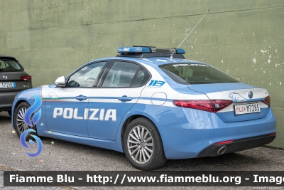 Alfa-Romeo Nuova Giulia
Polizia di Stato
Squadra Volante
Allestimento FCA
POLIZIA M7285
Parole chiave: Alfa-Romeo Nuova_Giulia POLIZIAM7285