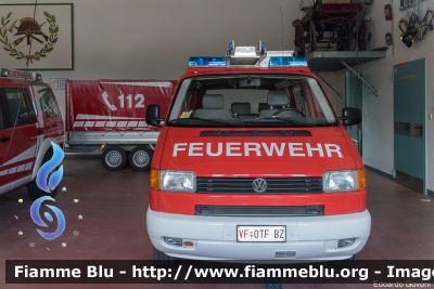 Volkswagen Transporter T4
Vigili del Fuoco
Unione Distrettuale Alta Val Venosta
Corpo Volontario di Laudes (BZ)
Freiwillige Feuerwehr Laatsch
VF 0TF BZ
Parole chiave: Volkswagen Transporter_T4 VF0TFBZ