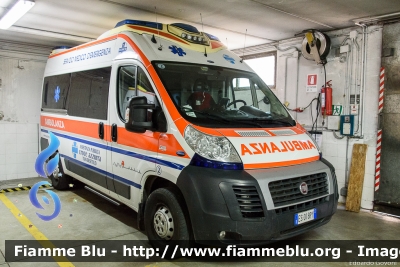 Fiat Ducato X290
Pubblica Assistenza Croce Azzurra Traversetolo (PR)
Codice Automezzo: 2
Allestita Aricar
Parole chiave: Fiat Ducato_X290 Ambulanza