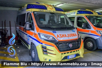 Fiat Ducato X290
Pubblica Assistenza Croce Azzurra Traversetolo (PR)
Codice Automezzo: 6
Allestita Ambitalia
Parole chiave: Fiat Ducato_X290 Ambulanza