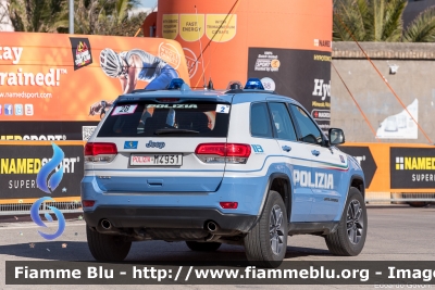 Jeep Grand Cherokee
Polizia di Stato
Polizia Stradale
POLIZIA M4931
in scorta alla Tirreno Adriatico 2022
Vettura "2"
Parole chiave: Jeep Grand_Cherokee POLIZIAM4931