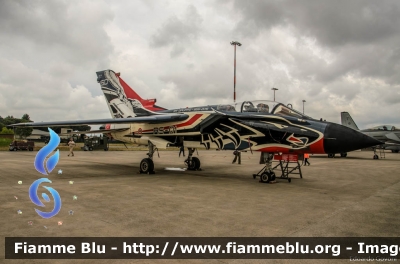 Panavia Tornado IDS
Aeronautica Militare Italiana
Reparto Sperimentale Volo
311° Gruppo Volo
Special Color 60° Anniversario RSV
CSX 7041
RS-01
Parole chiave: Panavia Tornado_IDS Pisa_AirShow_2017