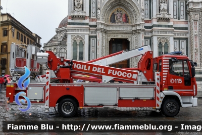 Iveco EuroCargo 110EL22 III serie
Vigili del Fuoco
Comando Provinciale di Firenze
Piattaforme aeree ribassate 
da 30 metri di sviluppo massimo
Allestimento Multitel-Pagliero
VF 27187
Parole chiave: Iveco EuroCargo_110EL22_IIIserie VF27187