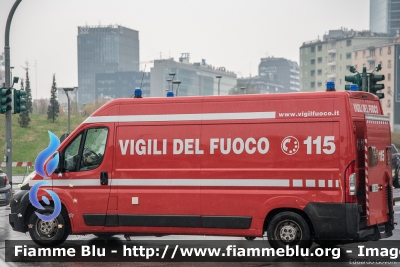 Fiat Ducato X250
Vigili del Fuoco
Comando Provinciale di Milano
VF 25592
Parole chiave: Fiat Ducato_X250 VF25592